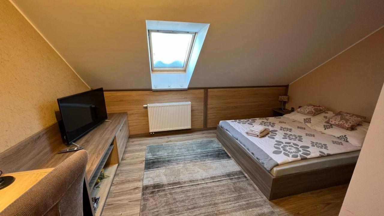 Fitnessfun Bed and Breakfast Krzyż Exteriör bild