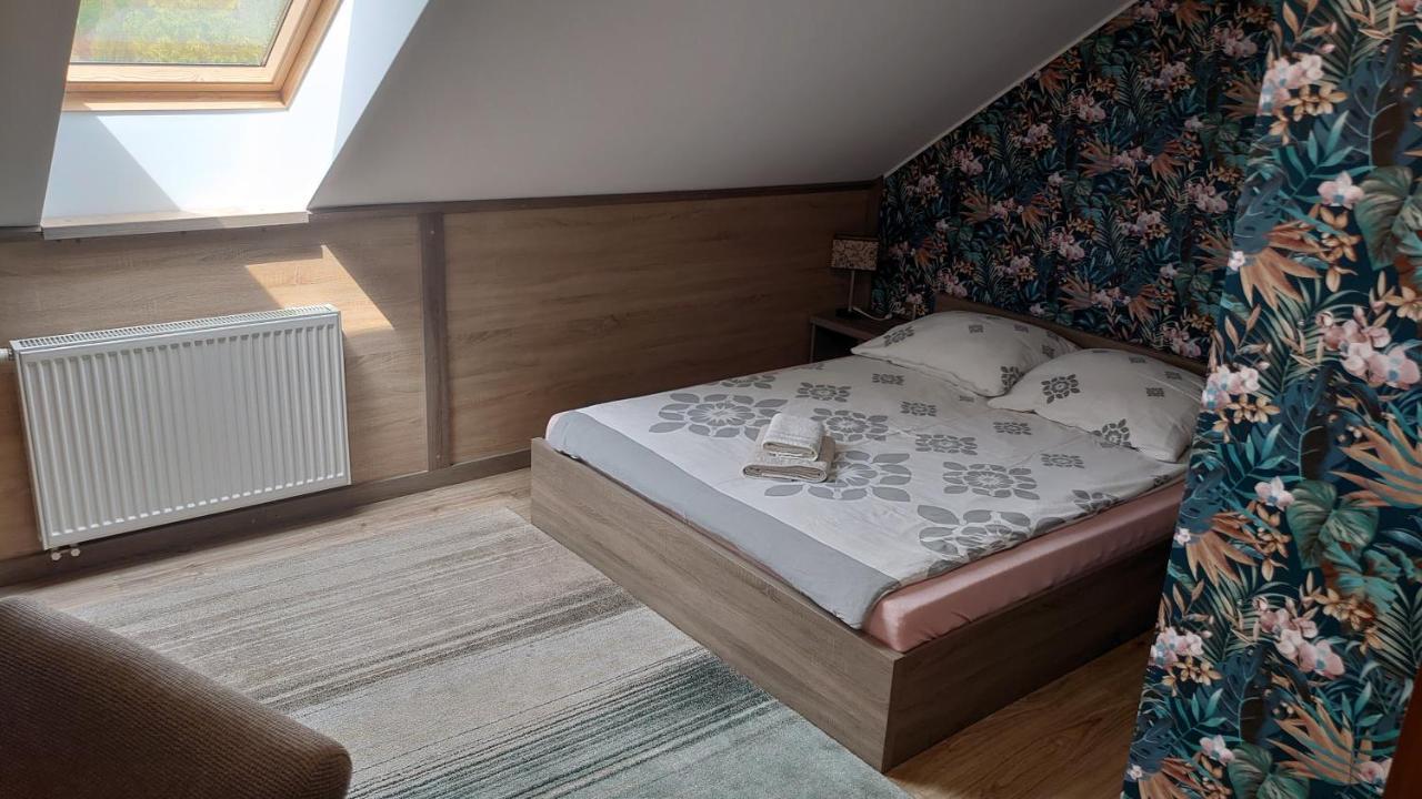 Fitnessfun Bed and Breakfast Krzyż Exteriör bild